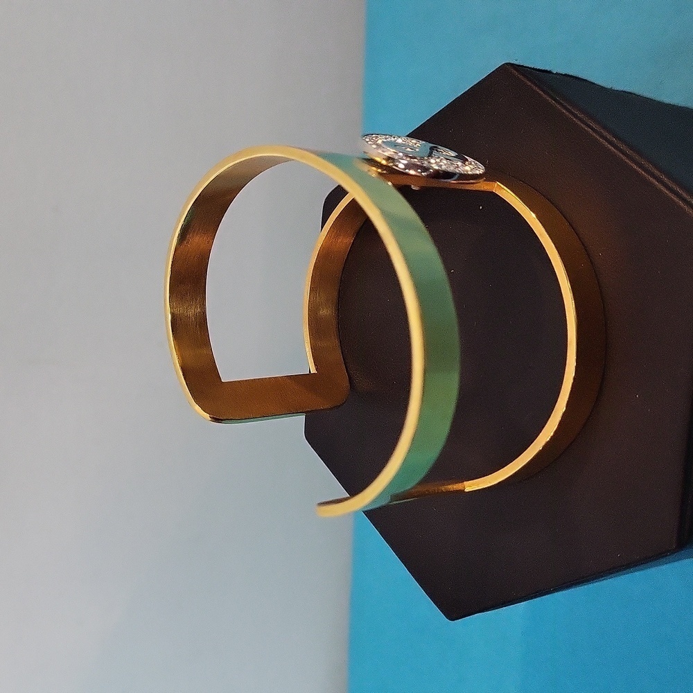Gemm Gold Bangle - Picture 4 of 11